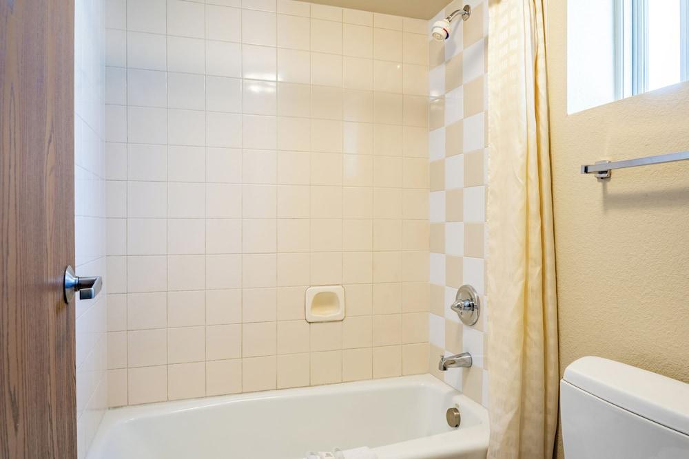 City Inn photo 17