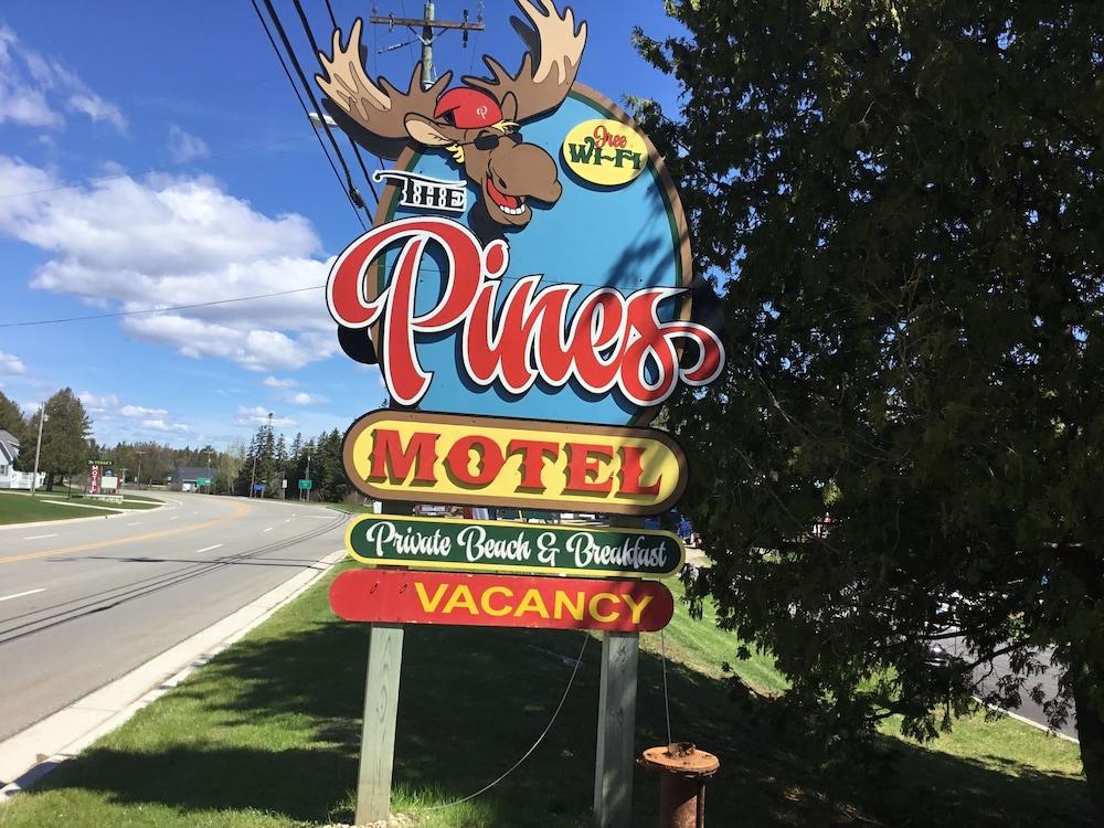 Pines Motel photo 20