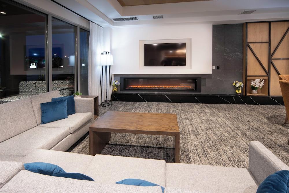 Staybridge Suites Cincinnati East Milford by IHG photo 43