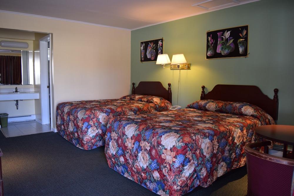 Top Hill Motel photo 6