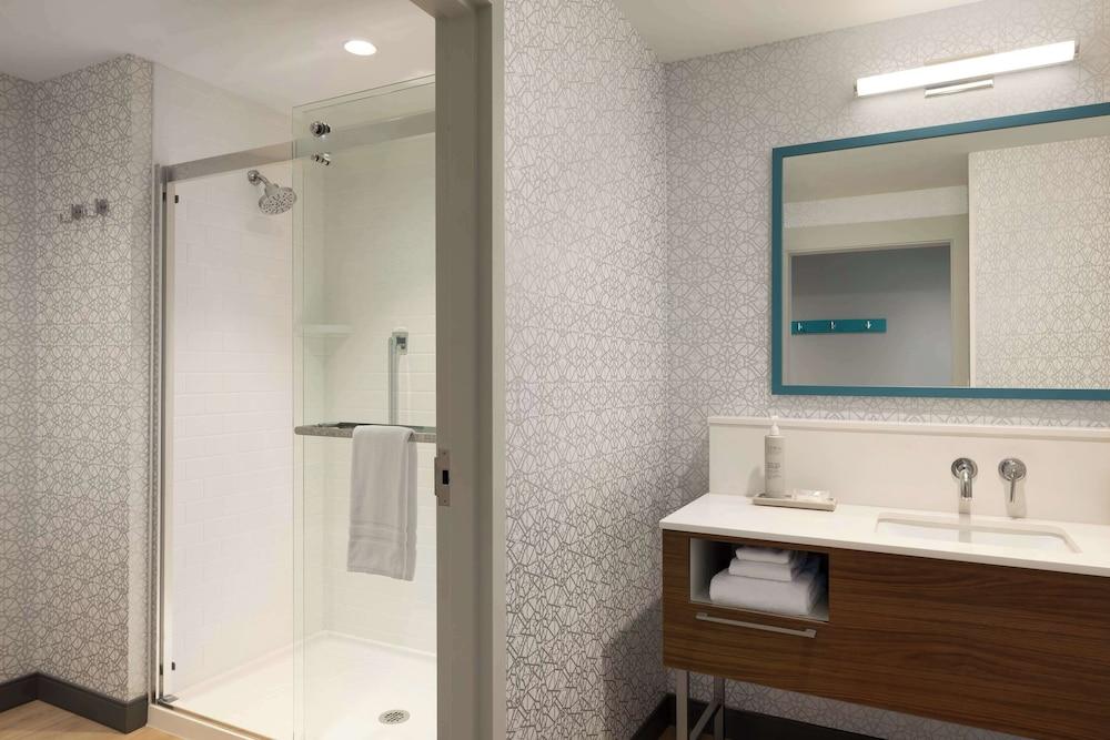 Hampton Inn & Suites Maui North Shore photo 32