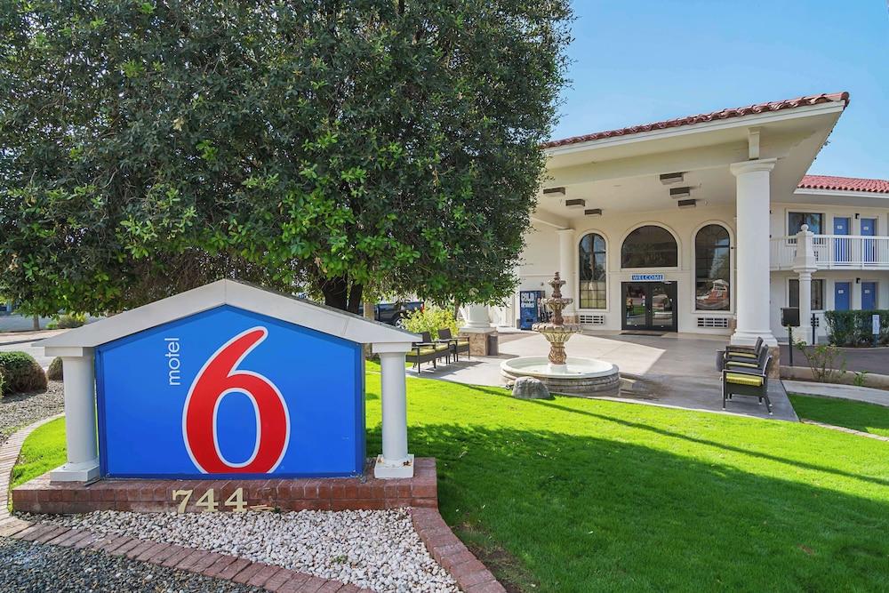 Motel 6 Chandler, AZ photo 1