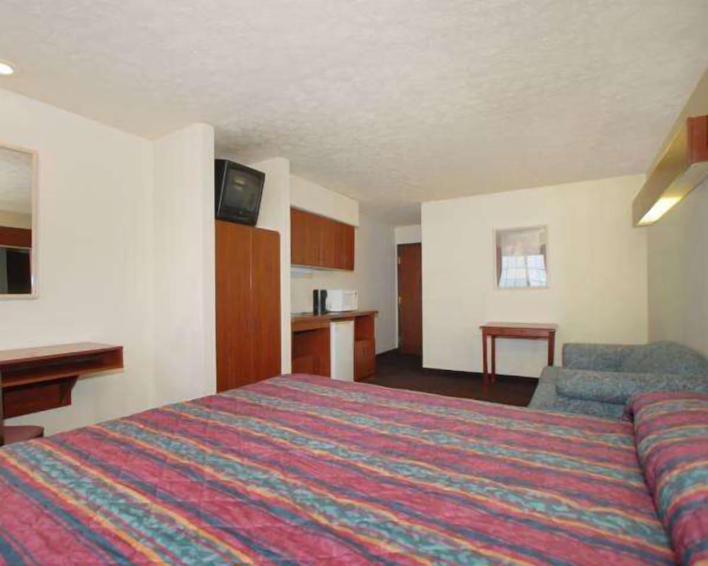 St Clair Inn and Suites photo 11