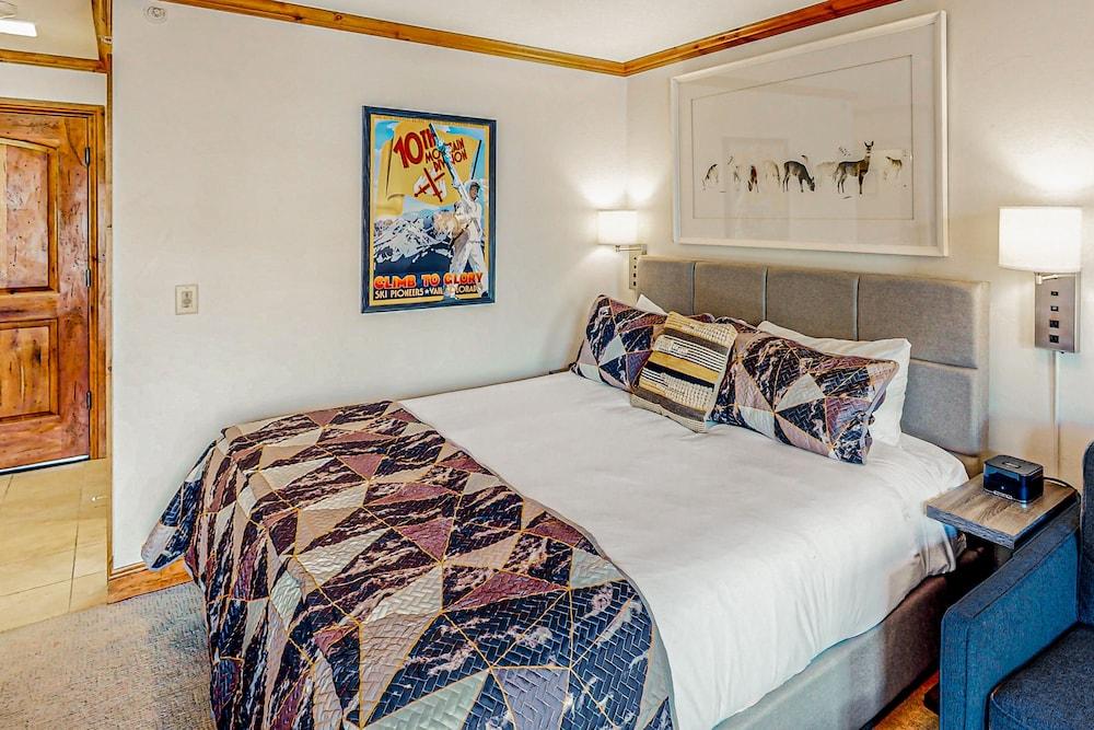 Lion Square Lodge photo 12