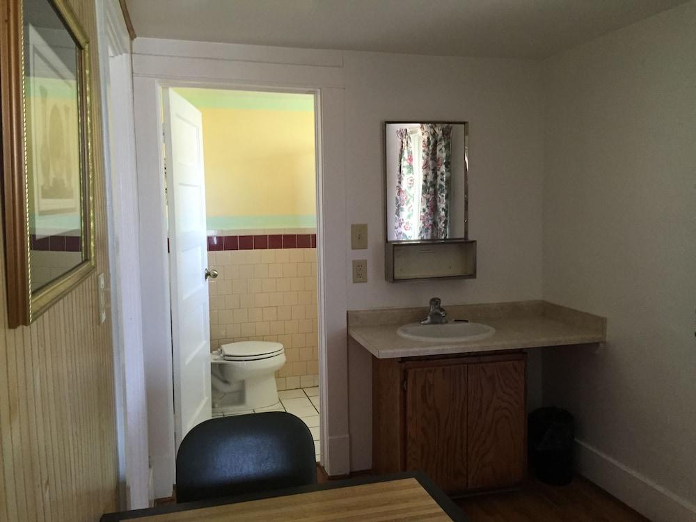 Elko Motel photo 13