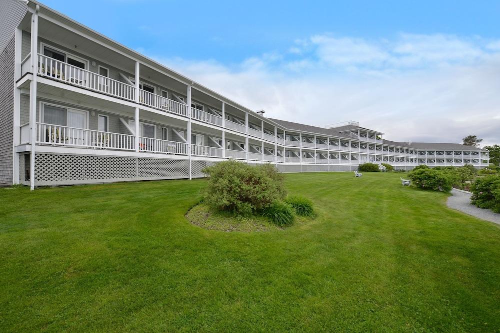 Bar Harbor Inn photo 65