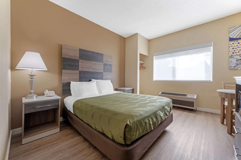 Quality Inn Bemidji photo 11