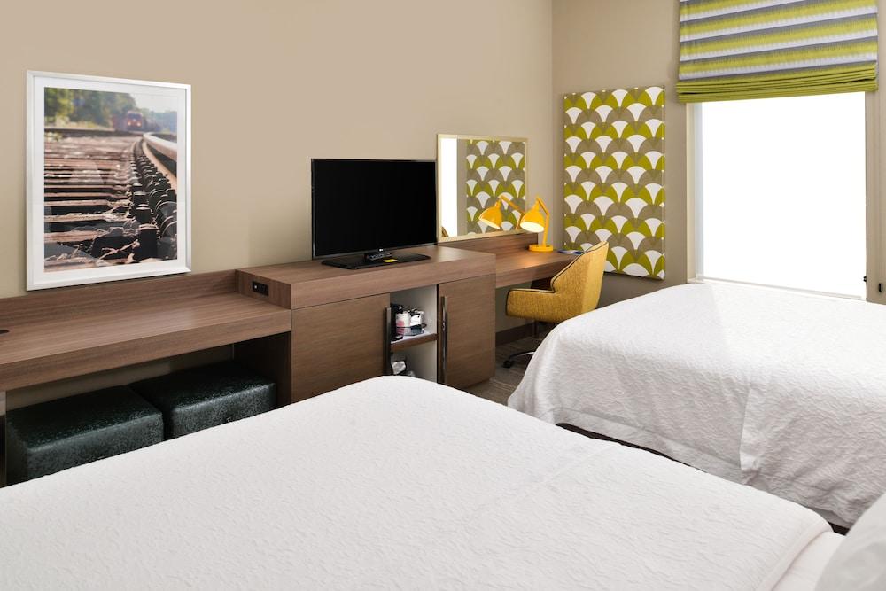 Hampton Inn Omaha Airport photo 5