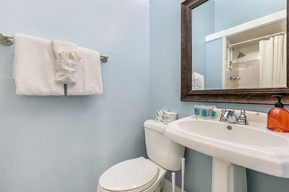Canal Express Rooms photo 23