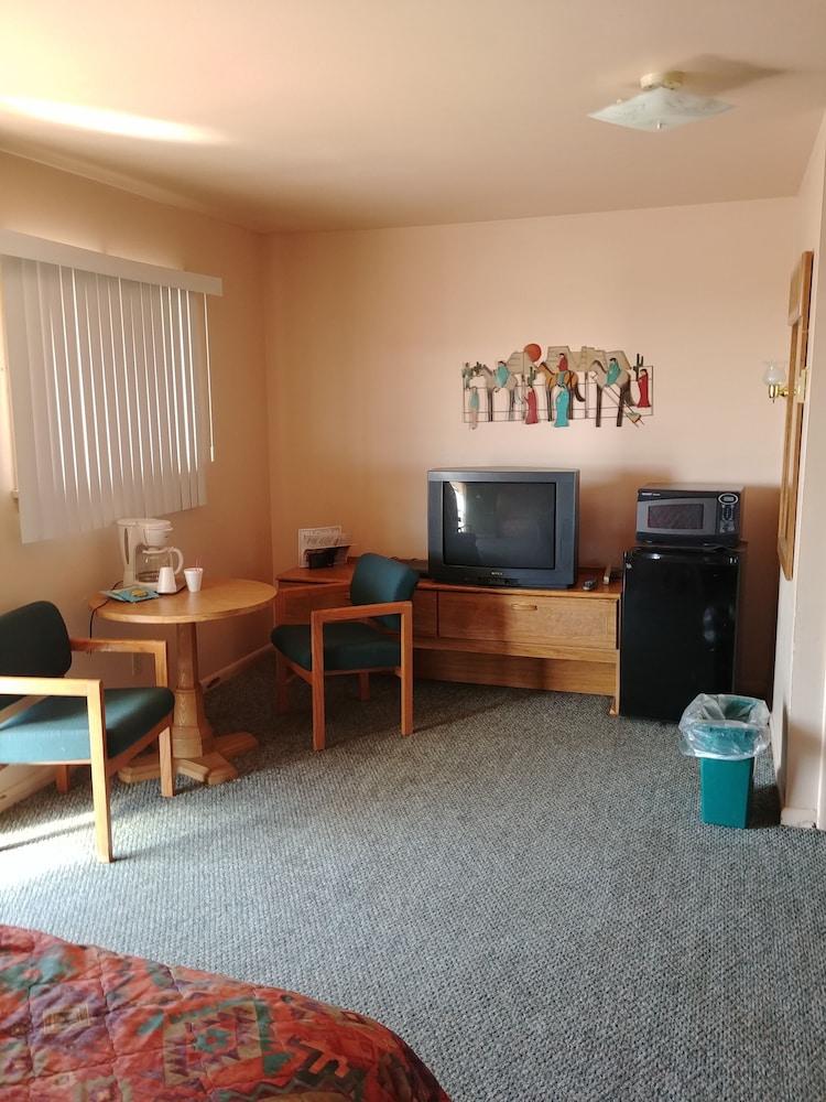 Cactus Inn photo 8