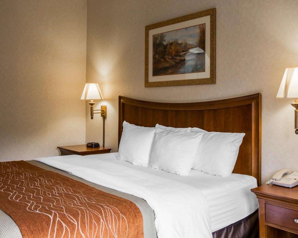 Rodeway Inn & Suites Cherokee On the River photo 14