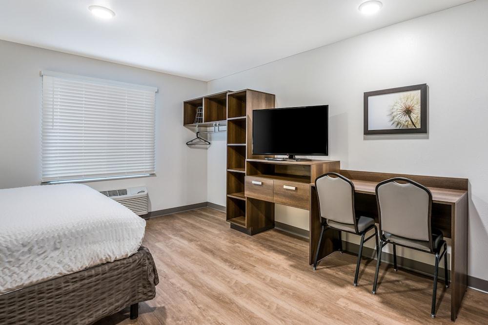 Woodspring Suites Littleton-South Denver photo 9