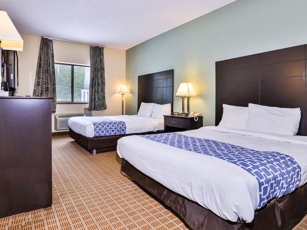 GrandStay Hotel & Suites photo 8