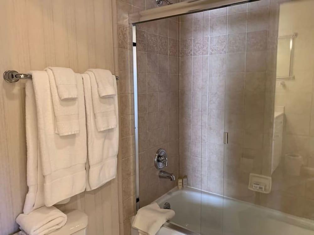 The Napa Residences photo 59