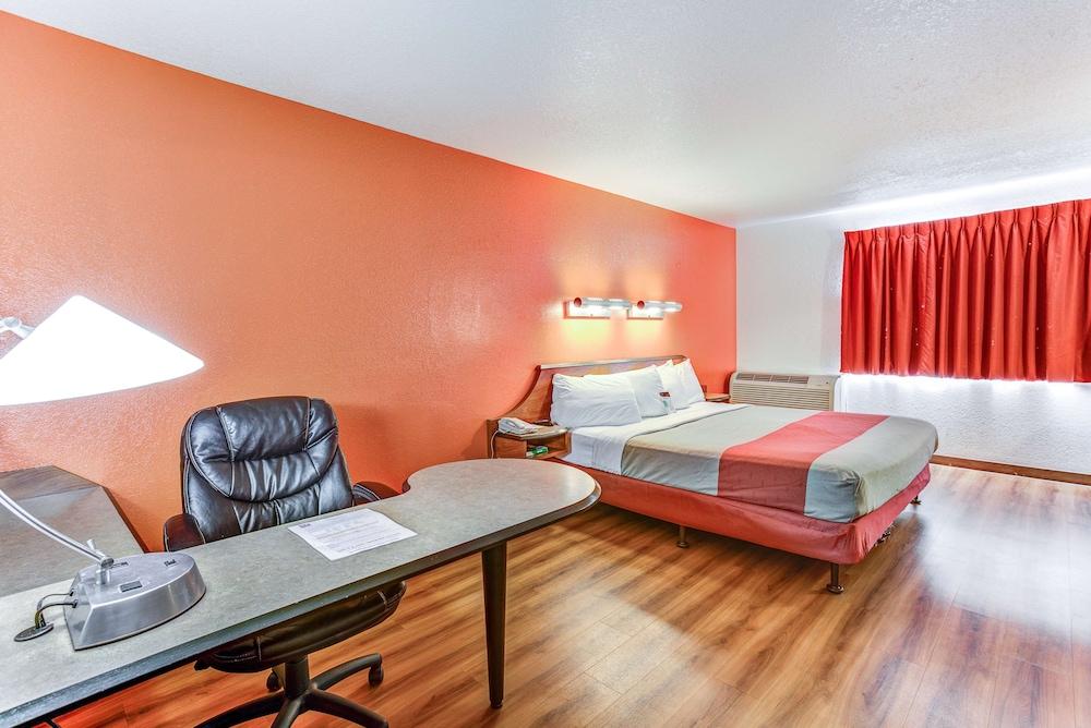 Motel 6 Portland, OR - Tigard West photo 8