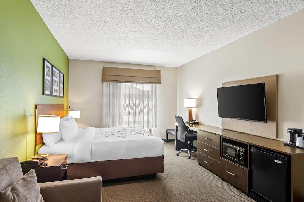 Sleep Inn & Suites Dripping Springs - Austin Area photo 40