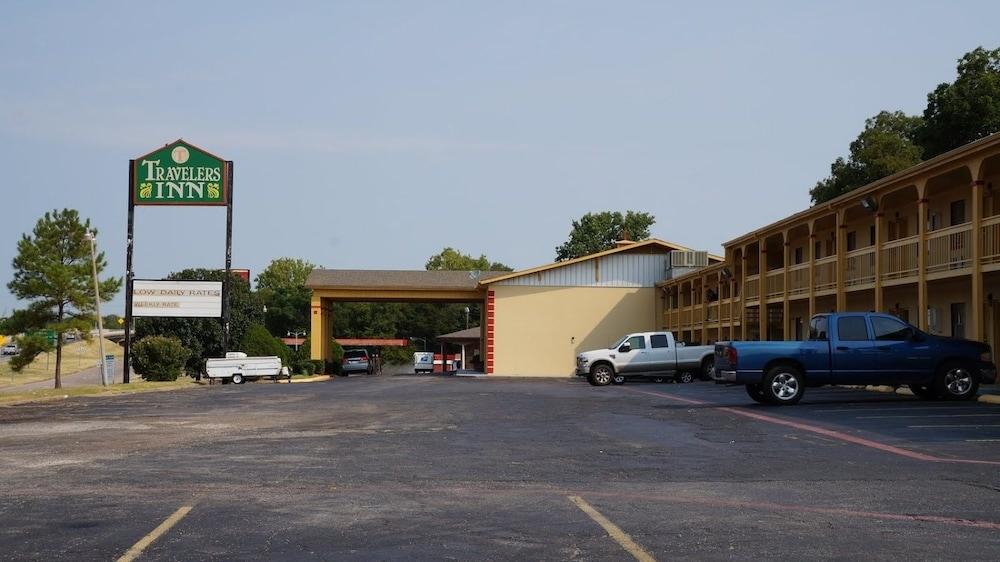 Travelers Inn photo 23
