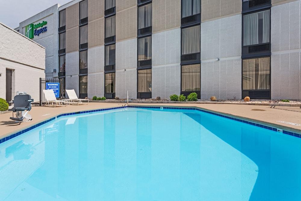Holiday Inn Express Wilkesboro by IHG photo 13