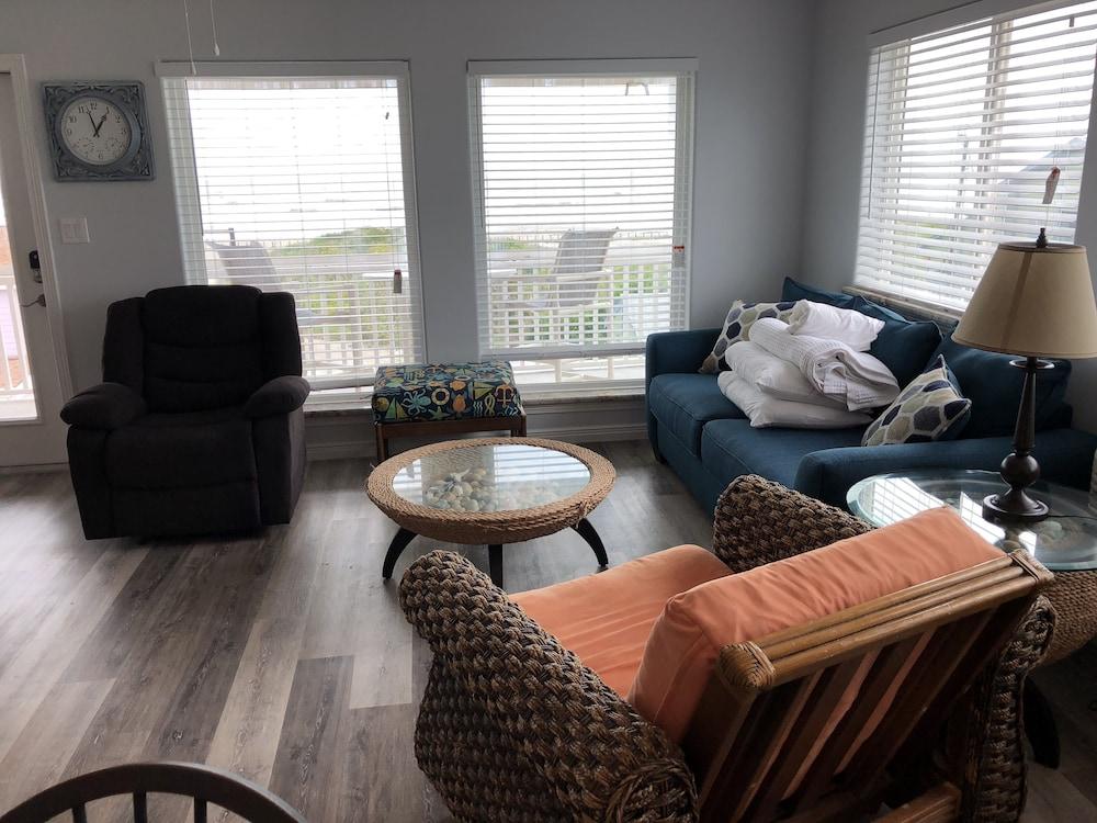Beachgate CondoSuites and Oceanfront Resort photo 48