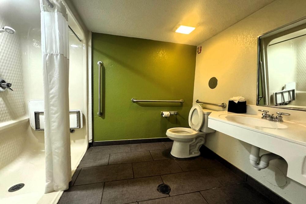 Travelodge by Wyndham Flowood/Jackson/Airport North photo 76