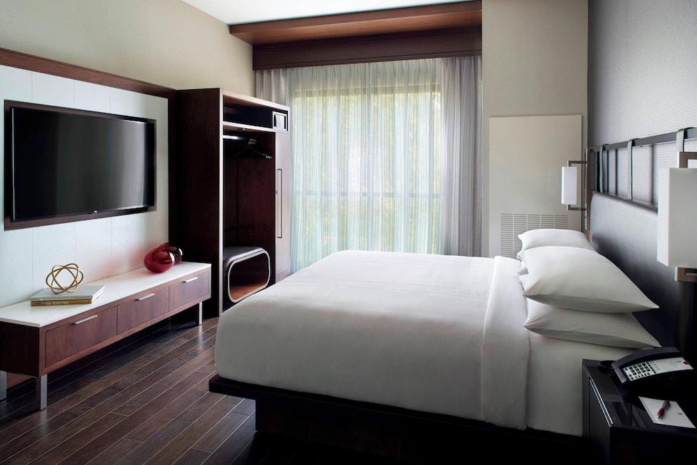 Marriott Columbus OSU photo 12