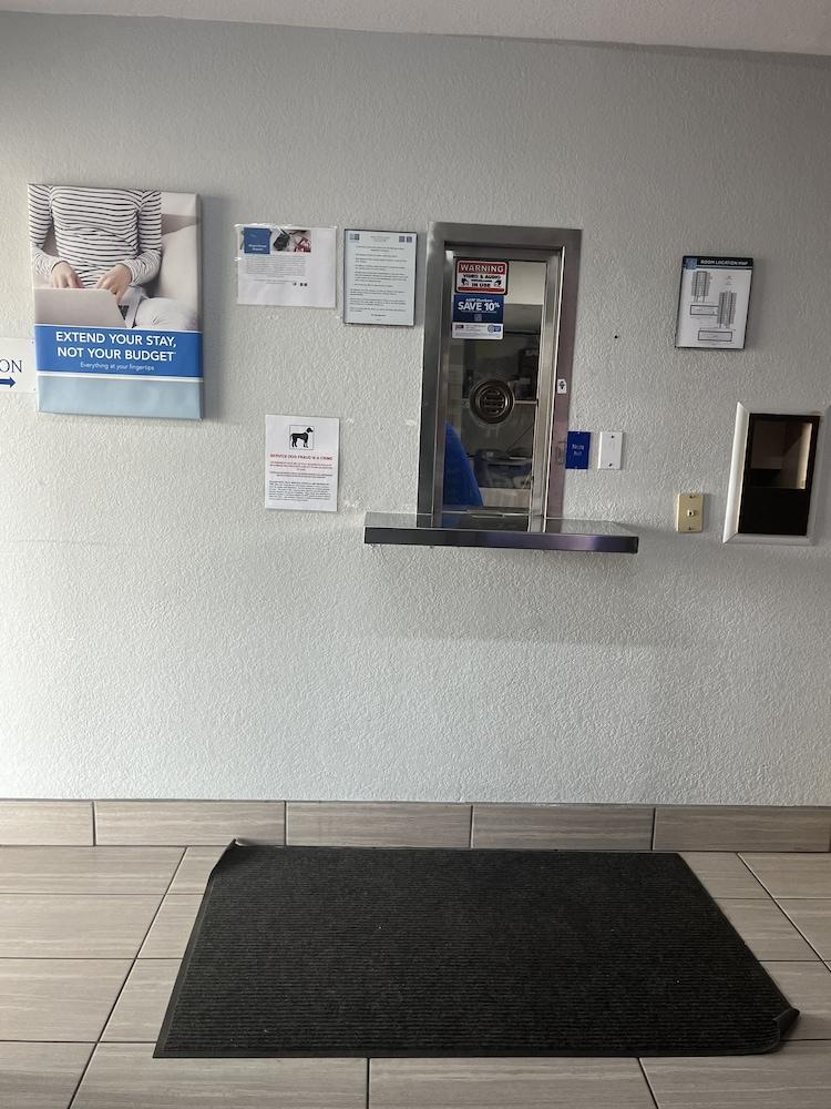 Motel 6 Wichita, KS photo 23