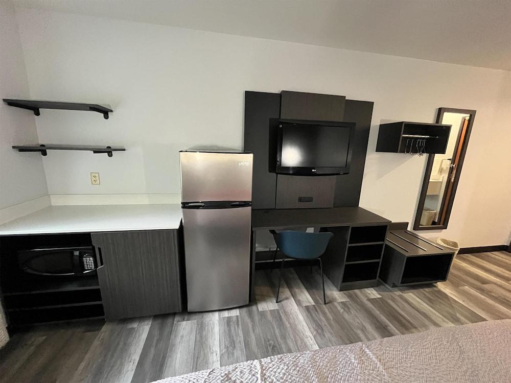 Studio 6 Suites Urbana, IL photo 6