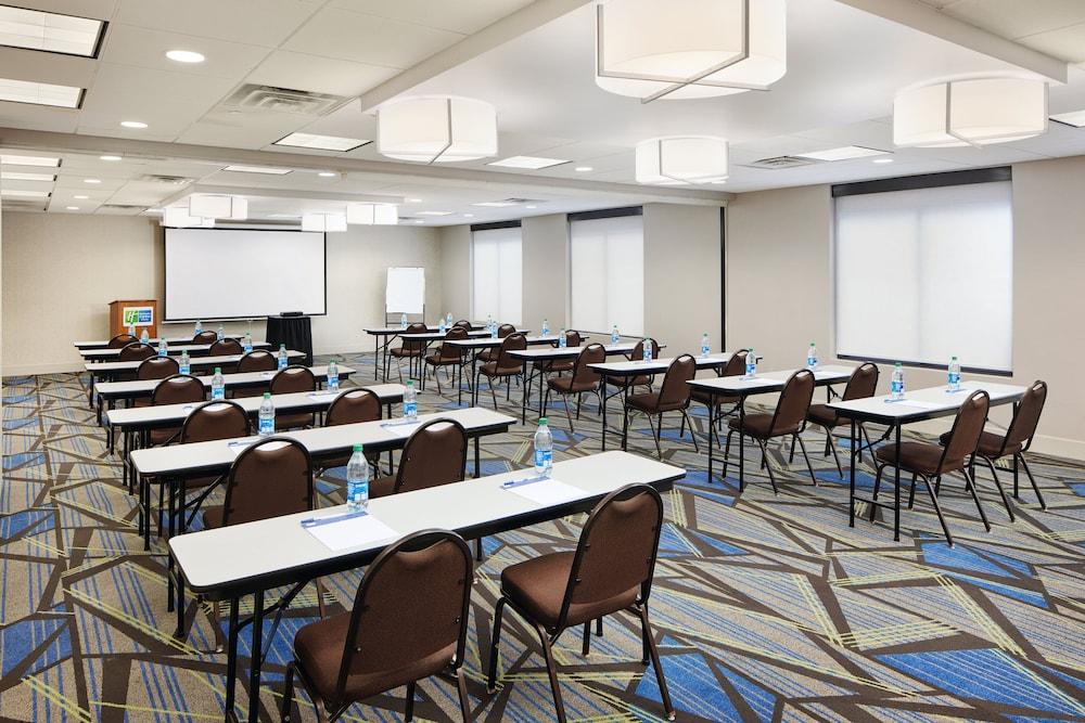 Holiday Inn Express & Suites Jacksonville SE- Med Ctr Area by IHG photo 41
