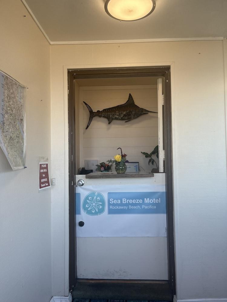 Sea Breeze Motel photo 4