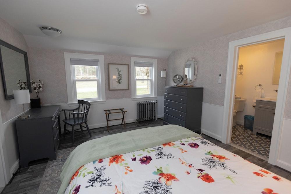 Blue Bear Inn photo 89