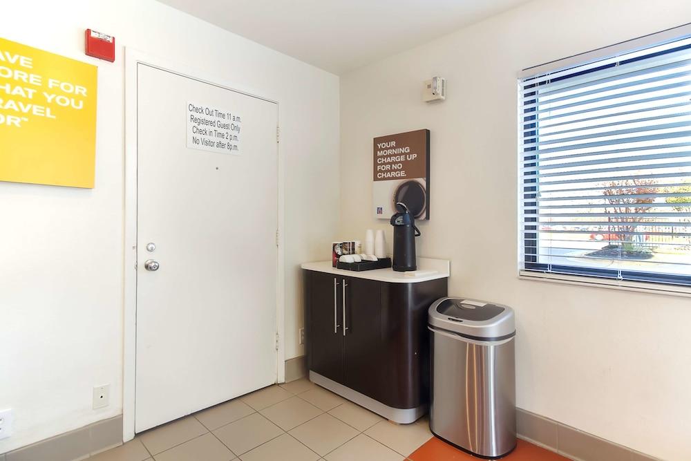 Motel 6 Capitol Heights, MD - Washington photo 20