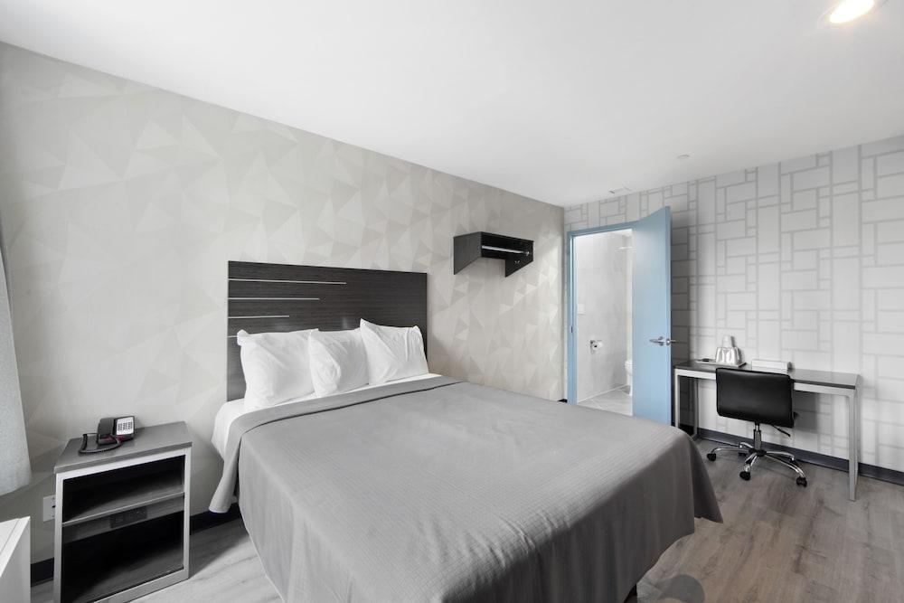 Hotel 365 Bronx photo 9