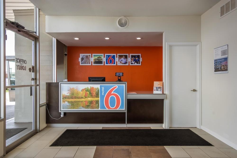 Motel 6 Van Buren, AR photo 12