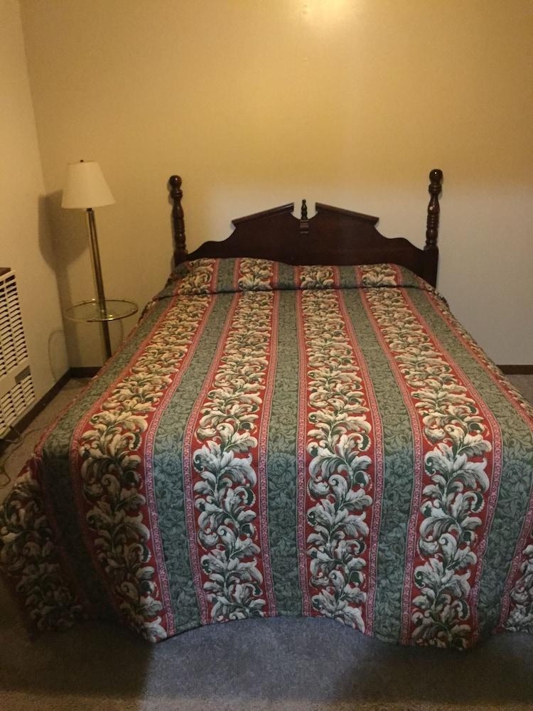 Double A Motel photo 33