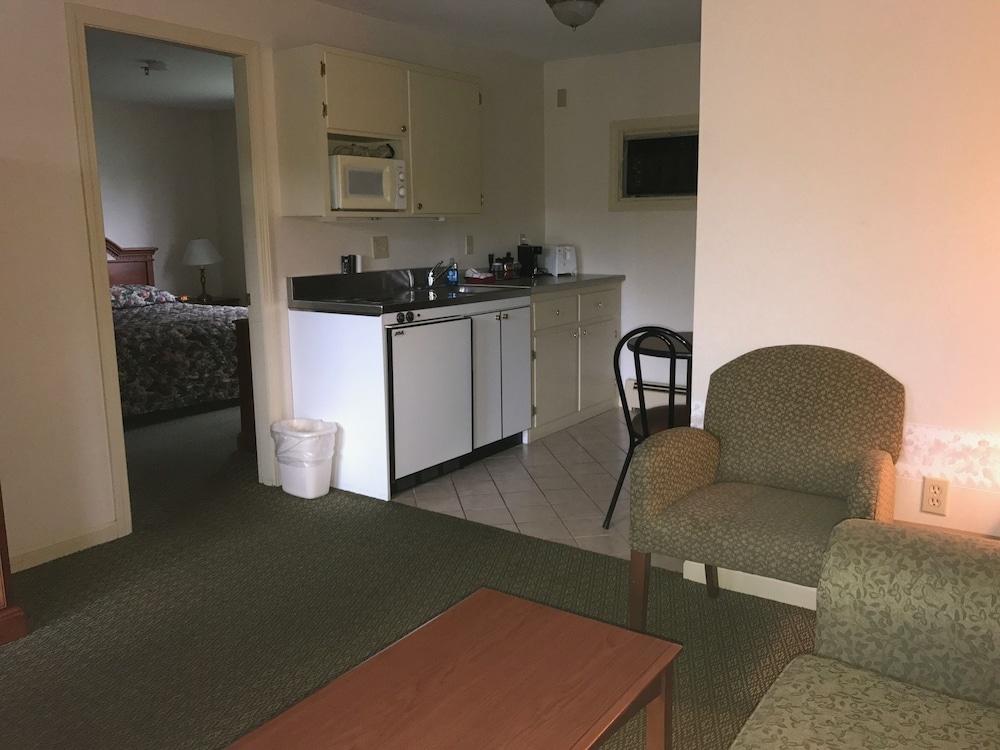The Towne Motel photo 50