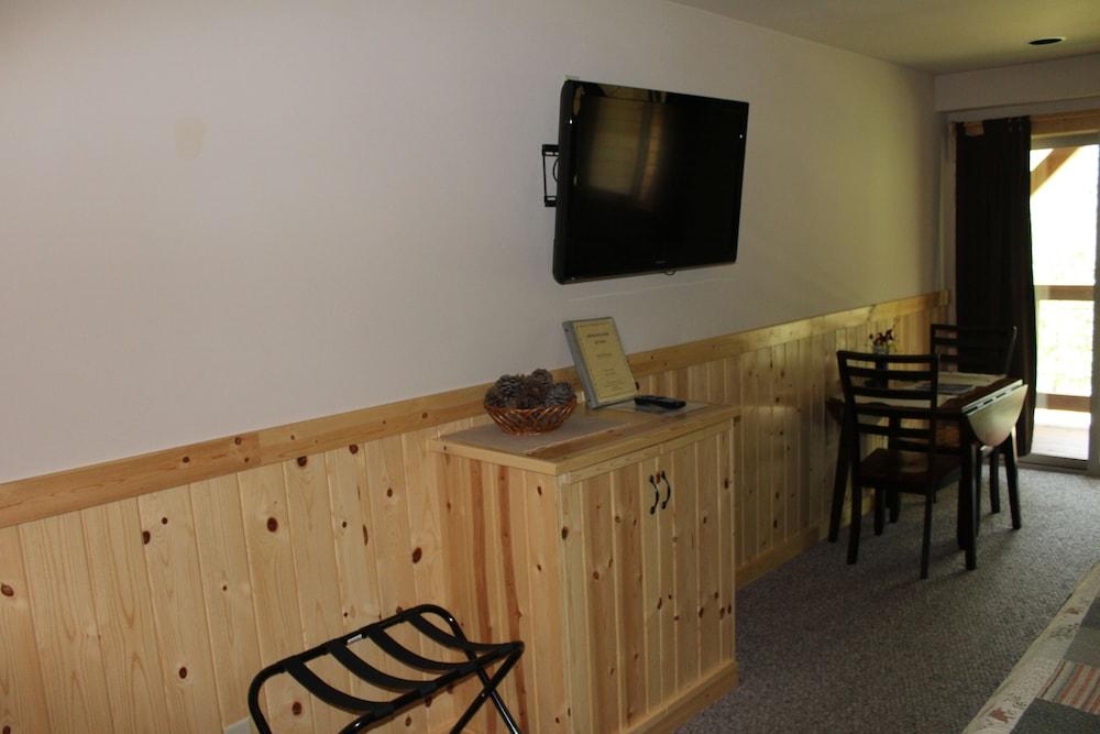 Methow River Lodge & Cabins photo 66