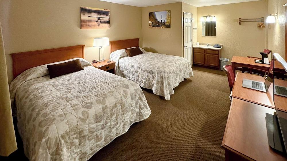 Young's Motel photo 13