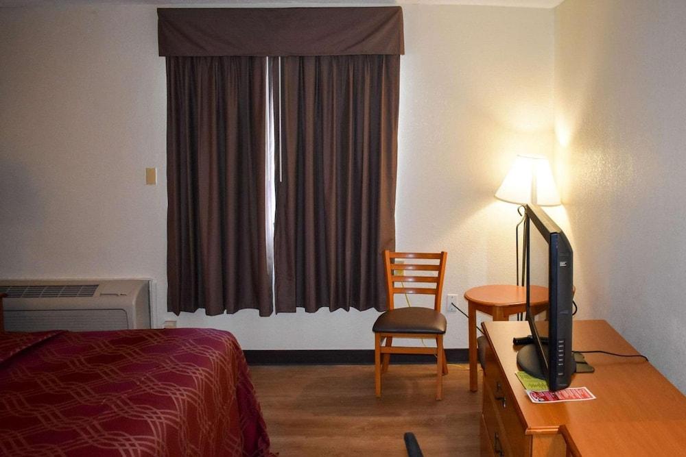 MHO Hotel Bordentown photo 15
