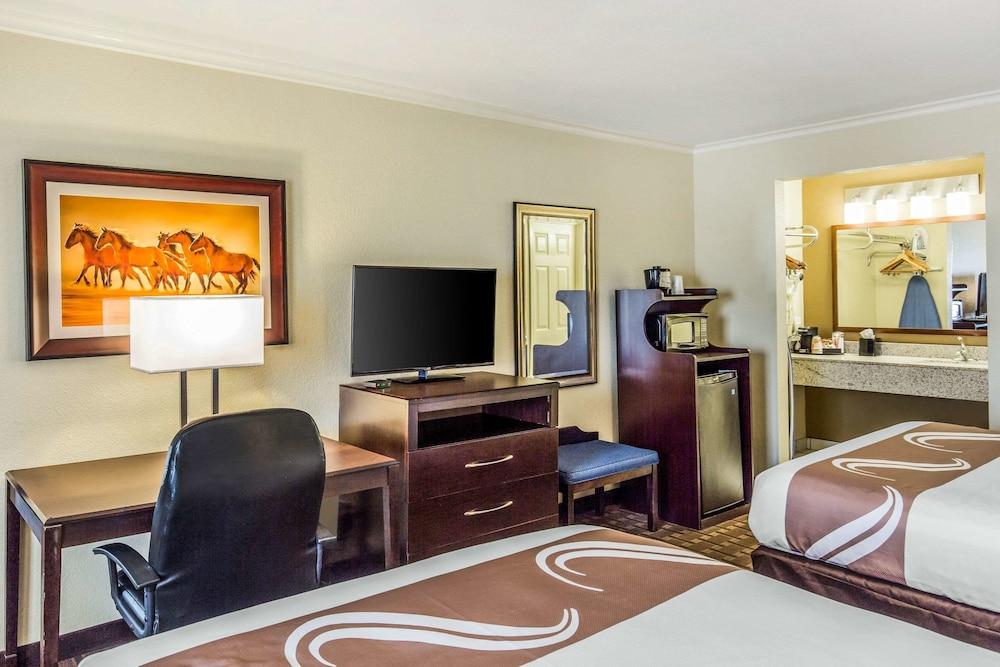 Quality Inn & Suites Abilene North photo 19