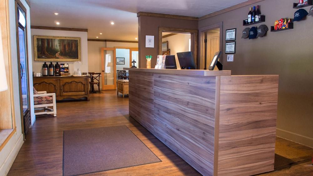 Riverside Inn photo 79
