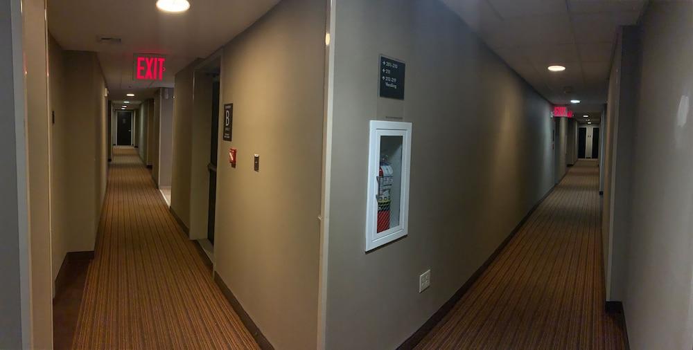 Cresthaven Inn JFK photo 37