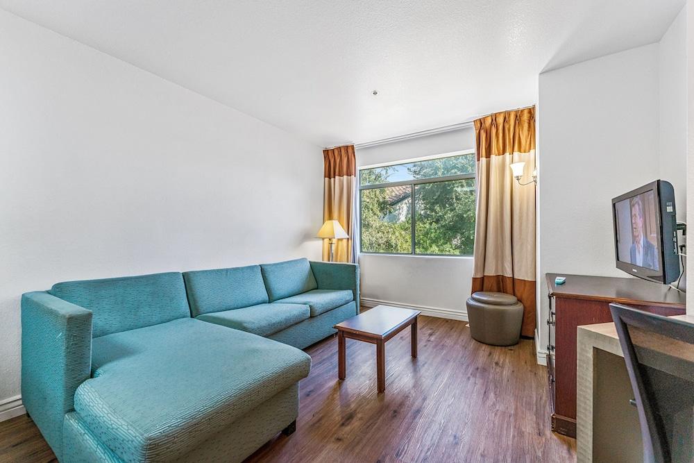Metro Chandler Extended Stay photo 12