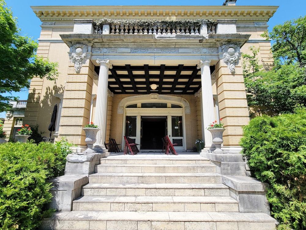 Historic Cotton Mansion Duluth Boutique Hotel photo 43