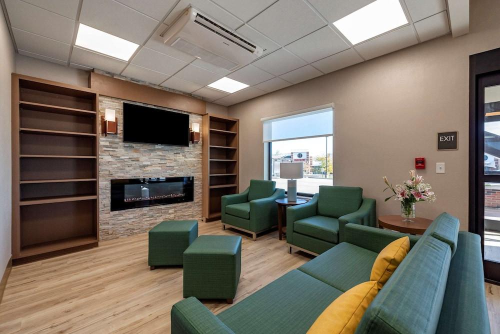 Comfort Suites Colorado Springs East -Medical Center Area photo 5