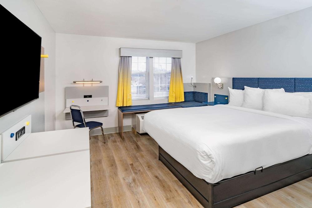 Microtel Inn by Wyndham Athens photo 11
