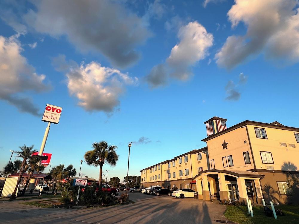 Oyo Townhouse Sulphur,LA Extended Stay I-10 photo 20