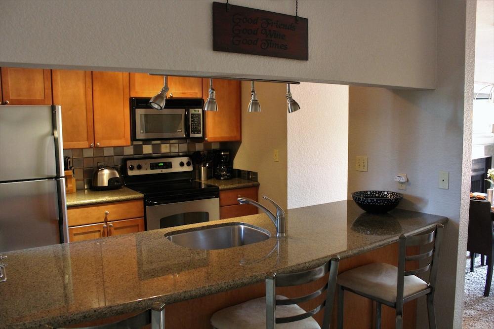 Adobe Village Inn photo 28