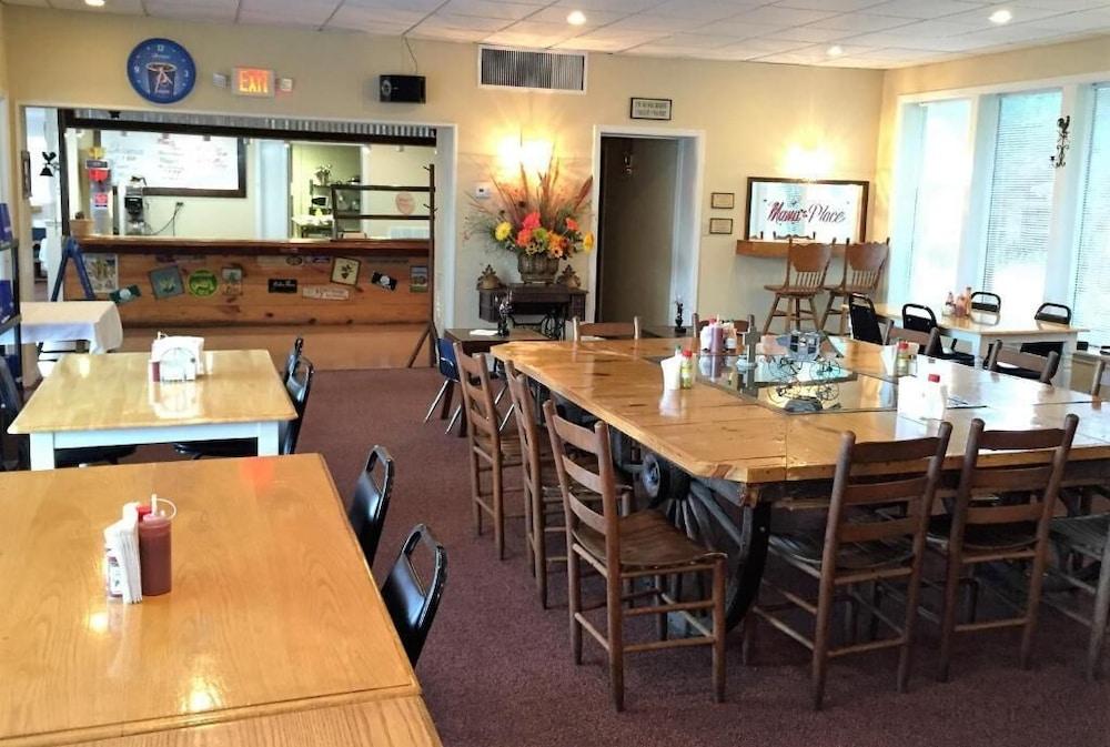 Royal Inn photo 23