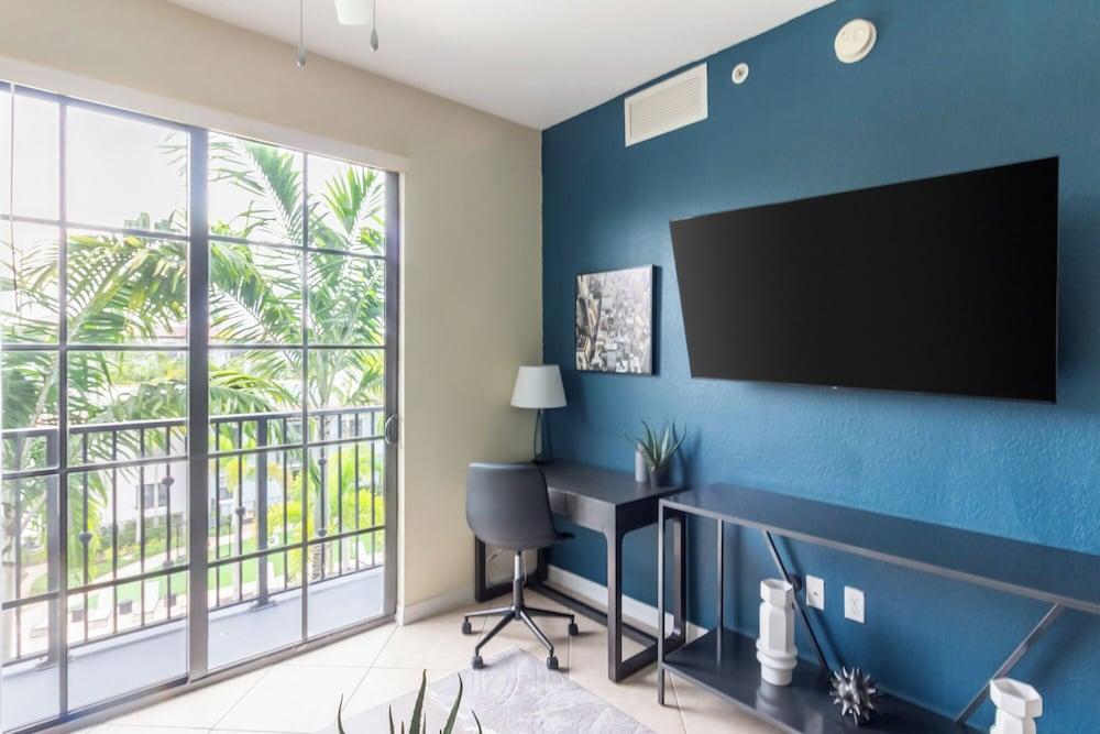 Miramar Apartments By Landing photo 17