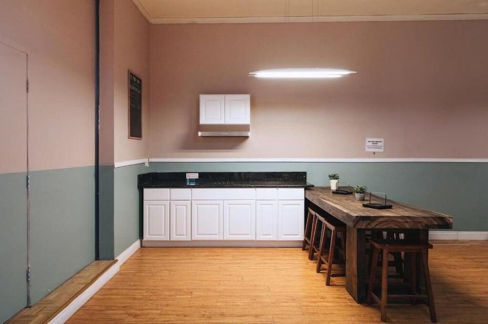 Melrose Hostel photo 19